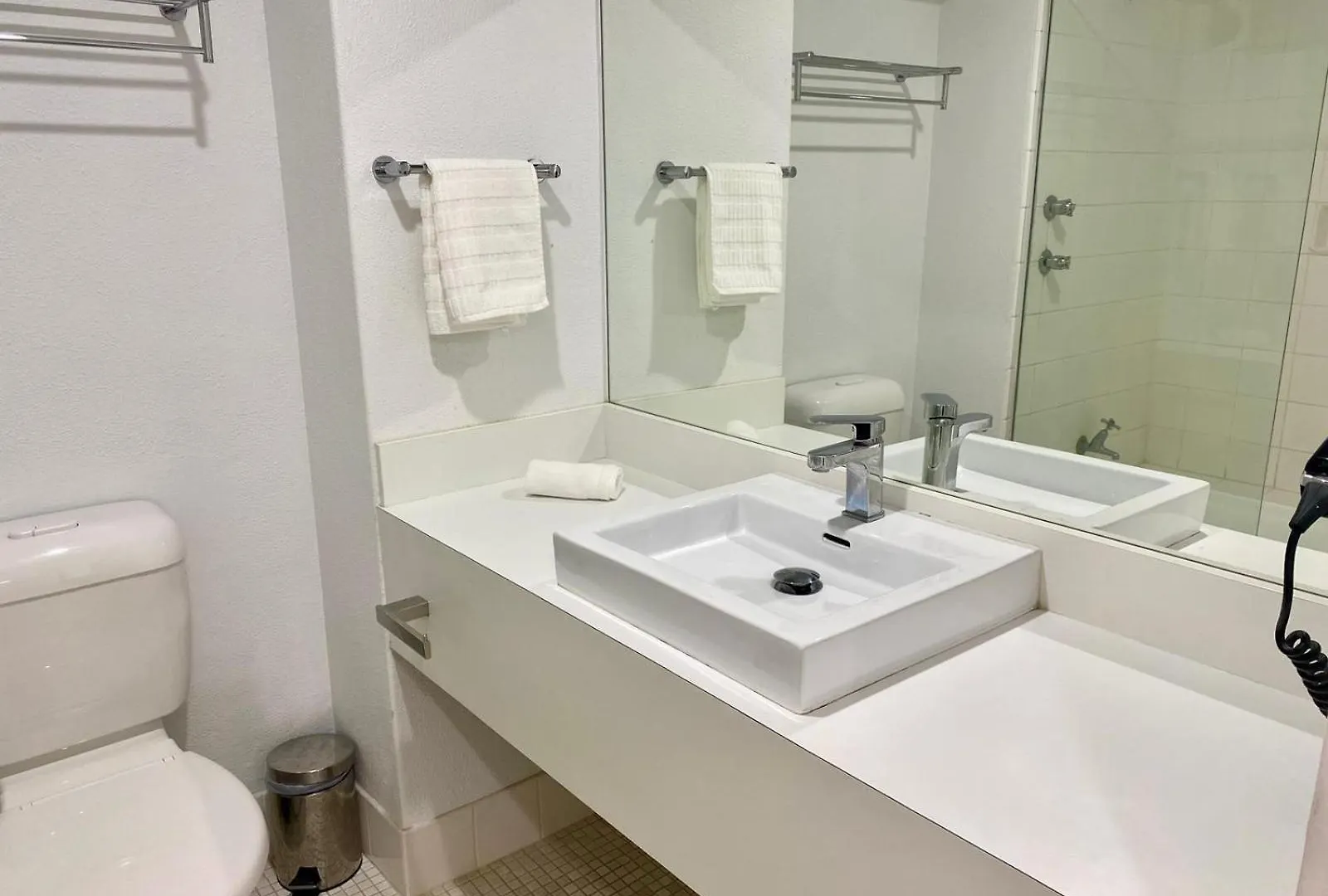 Gorgeous Waterfront Views - 212 Aquarius Apartment Townsville 0*,